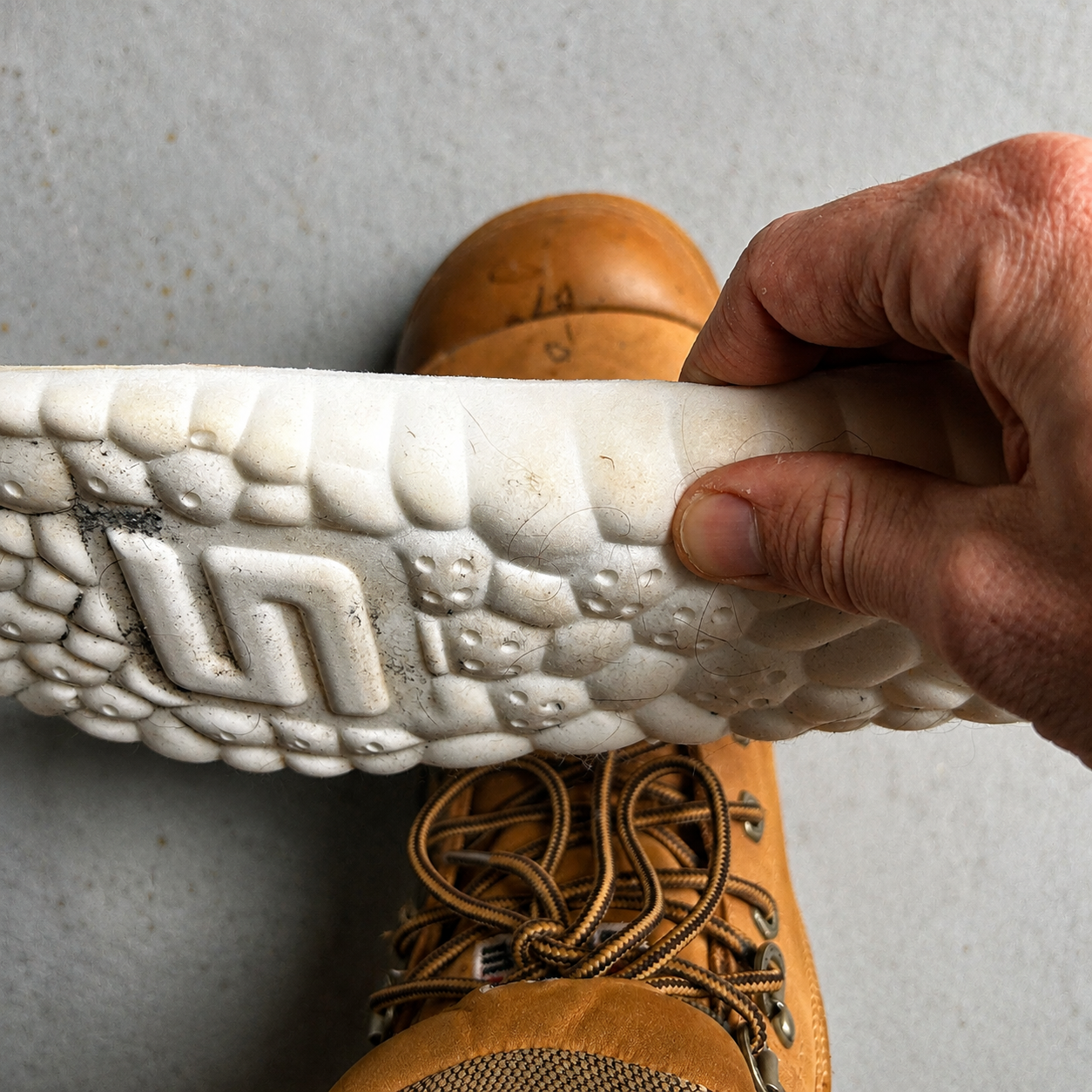 WorkFit insole springing back under pressure