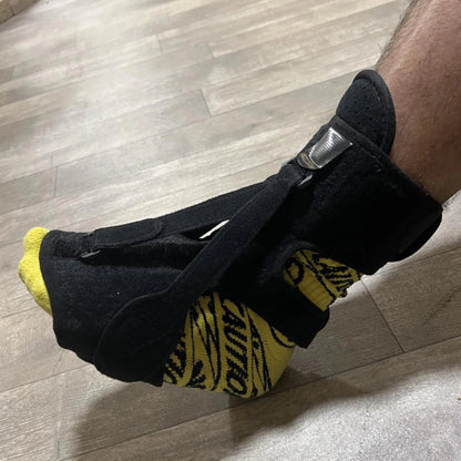 Sleep support splint with arch cup for foot pain and recovery